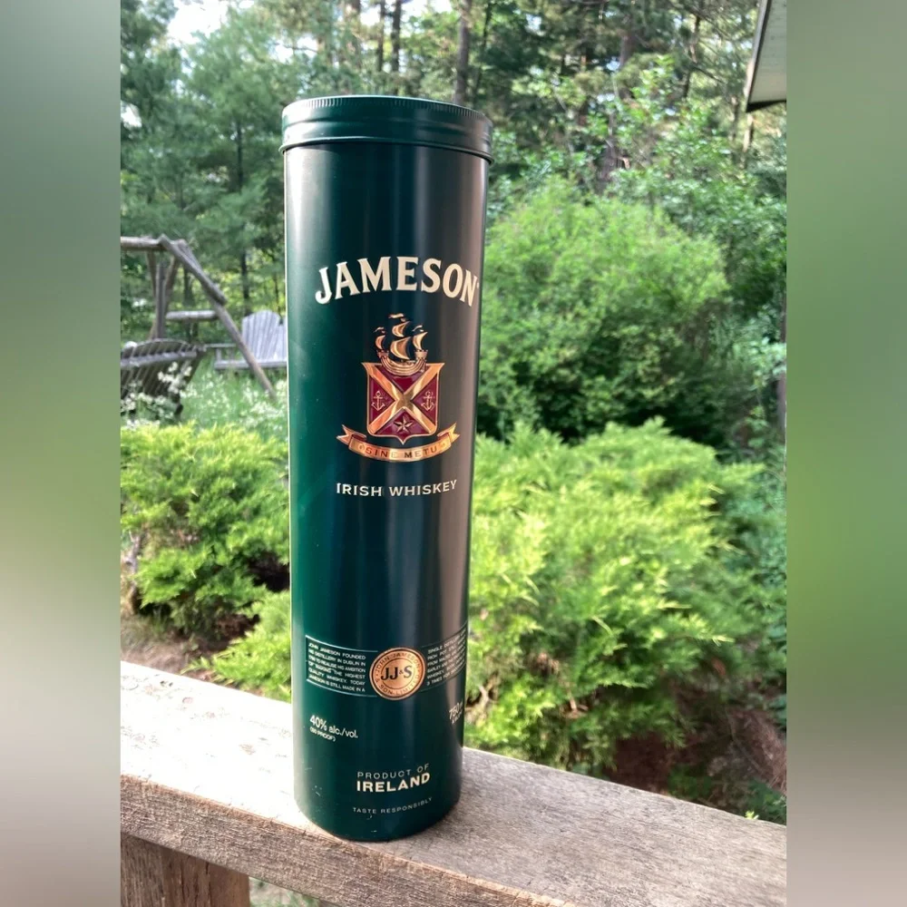 Tin JAMESON IRISH WHISKEY